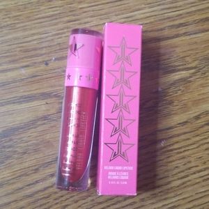 Velor liquid lip-Poinsettia